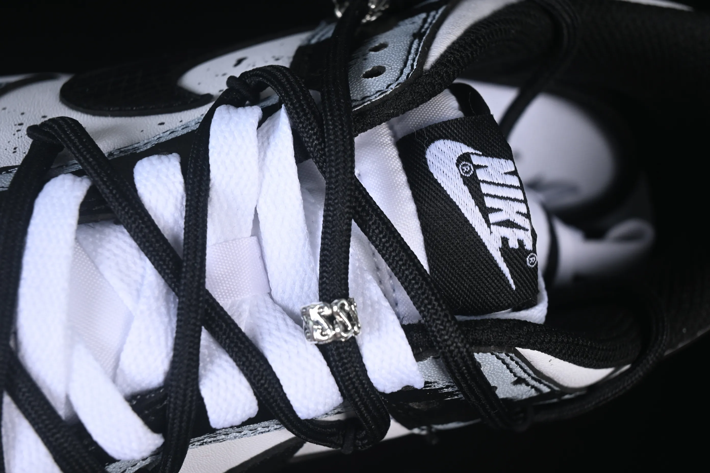 All categories Nk SB Dunk Series Nk SB Dunk Low High-end customized low-top sneakers Nike SB Dunk Low strap customization low-top casual sneakers DD1391-100